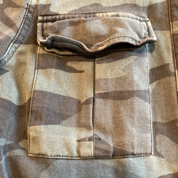 Splendid Green Camo Shaket Size XS in EUC - Picture 6 of 11